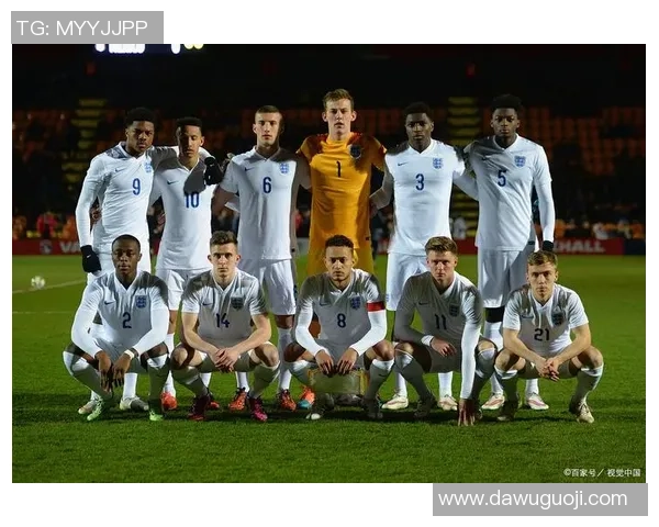 乌克兰男足球星闪耀绿茵场展现坚韧意志与国家荣耀