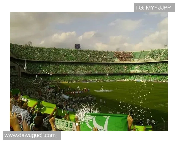 平民足球星逆袭之路:从草根球场到世界顶级联赛的传奇故事 平民足球星逆袭之路:从草根球场到世界顶级联赛的传奇故事