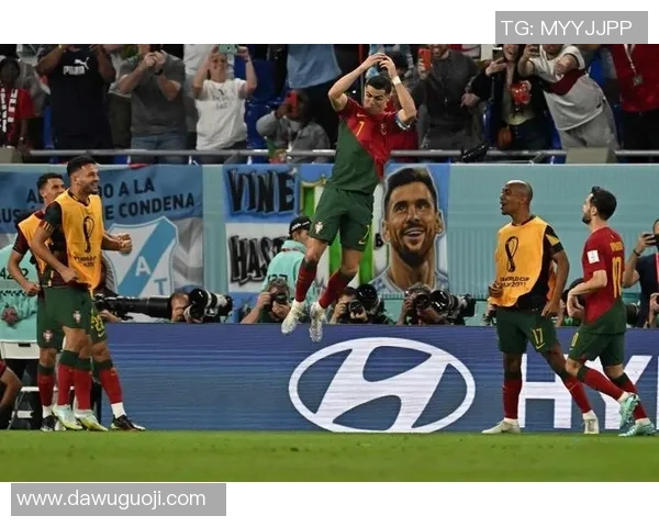 最强足球巨星震撼登场 足坛风云人物经典瞬间合集